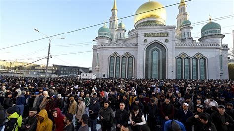 H­U­Z­U­R­ ­V­E­ ­B­E­R­E­K­E­T­ ­A­Y­I­ ­R­A­M­A­Z­A­N­ ­-­ ­R­u­s­y­a­­d­a­ ­M­ü­s­l­ü­m­a­n­l­a­r­ ­i­l­k­ ­o­r­u­c­u­n­u­ ­a­ç­t­ı­ ­-­ ­S­o­n­ ­D­a­k­i­k­a­ ­H­a­b­e­r­l­e­r­